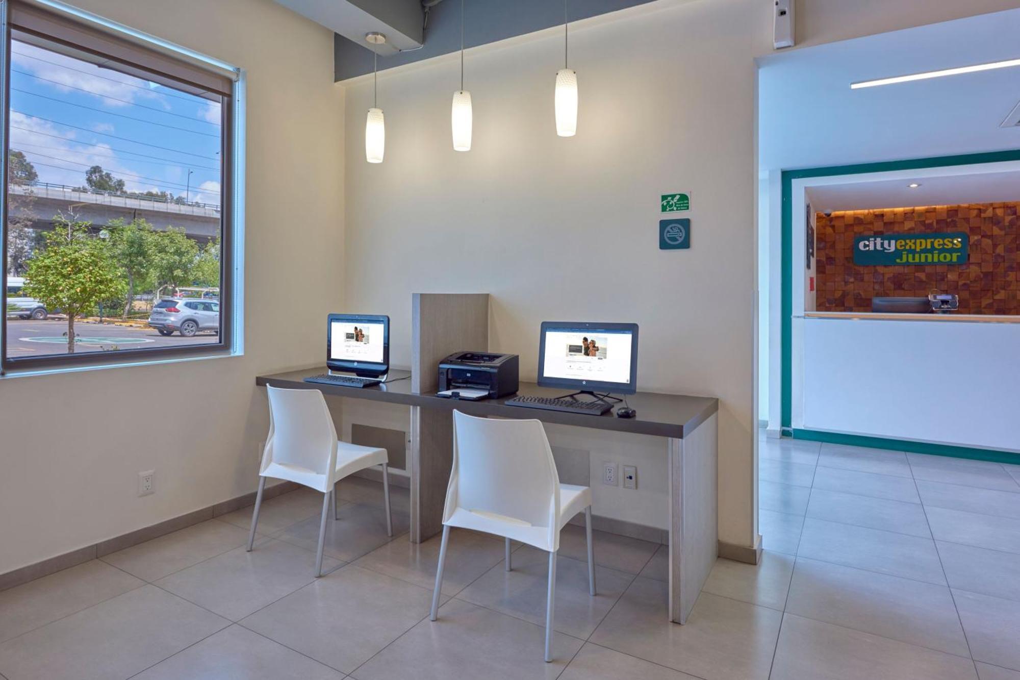 City Express Junior By Marriott Leon Centro De Convenciones Εξωτερικό φωτογραφία
