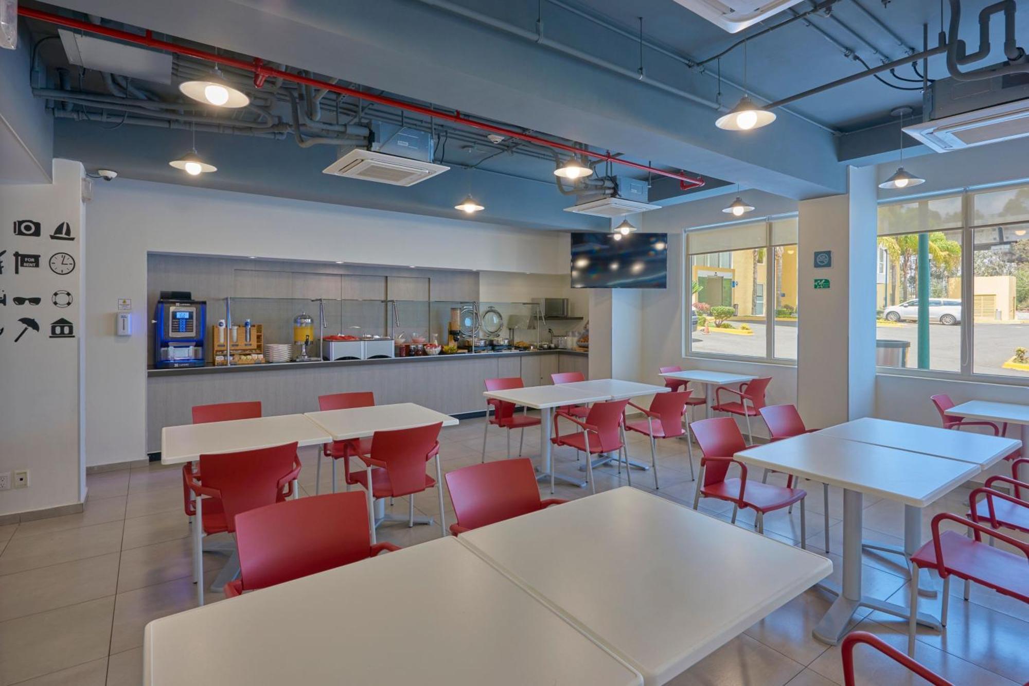 City Express Junior By Marriott Leon Centro De Convenciones Εξωτερικό φωτογραφία