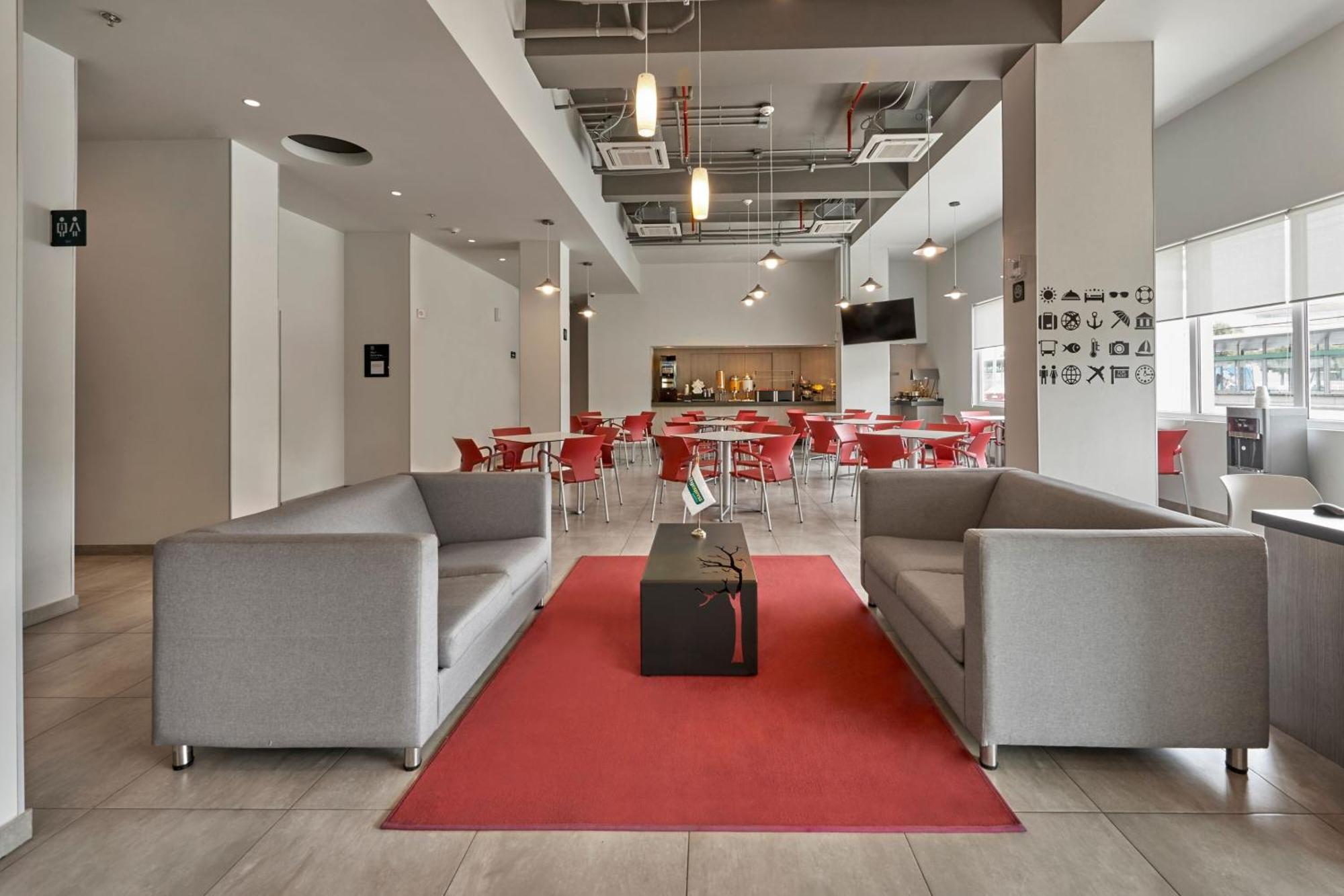 City Express Junior By Marriott Leon Centro De Convenciones Εξωτερικό φωτογραφία