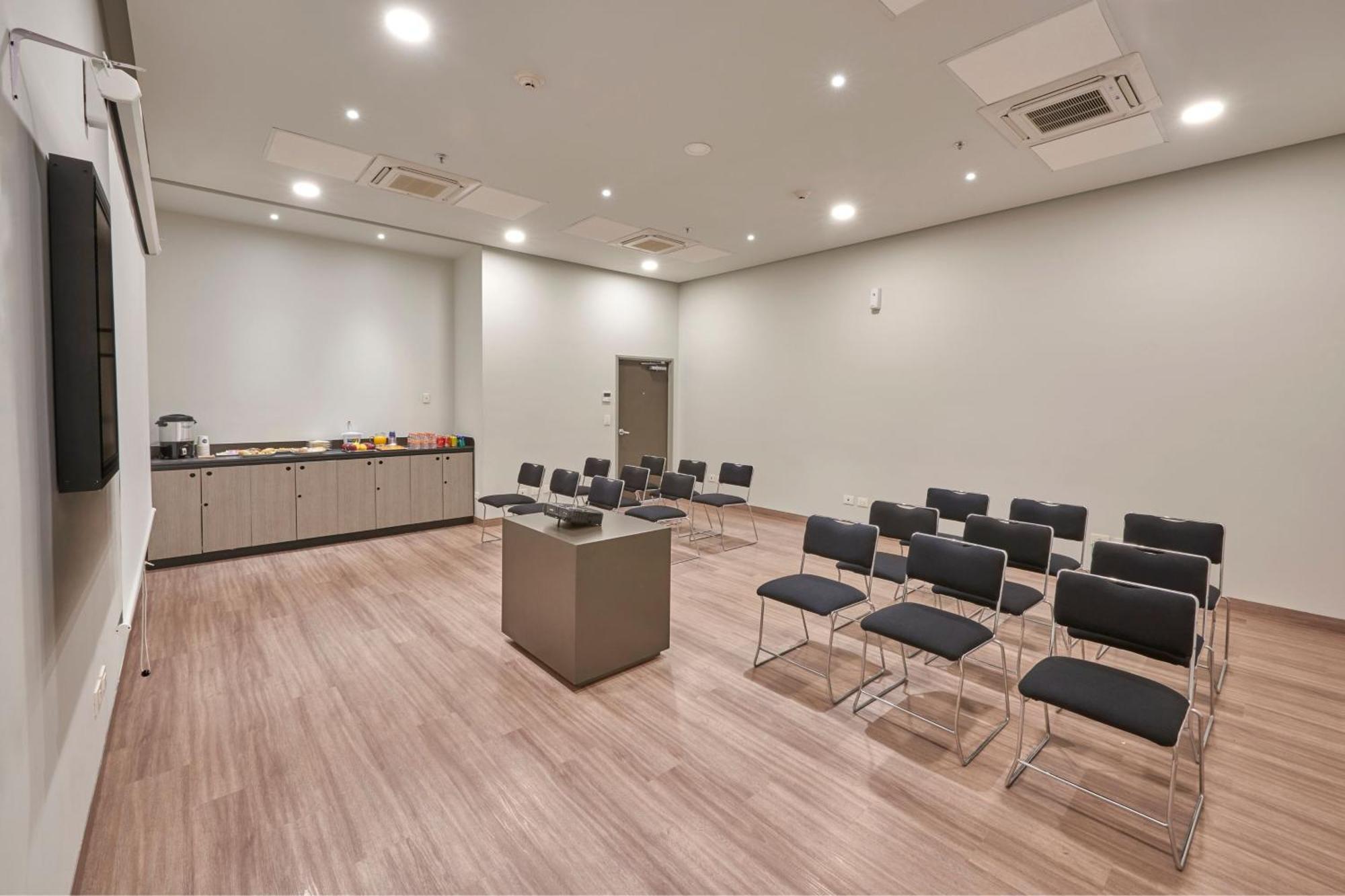 City Express Junior By Marriott Leon Centro De Convenciones Εξωτερικό φωτογραφία