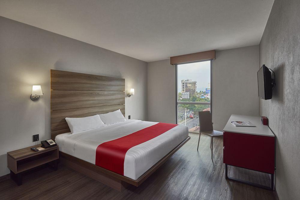 City Express Junior By Marriott Leon Centro De Convenciones Εξωτερικό φωτογραφία